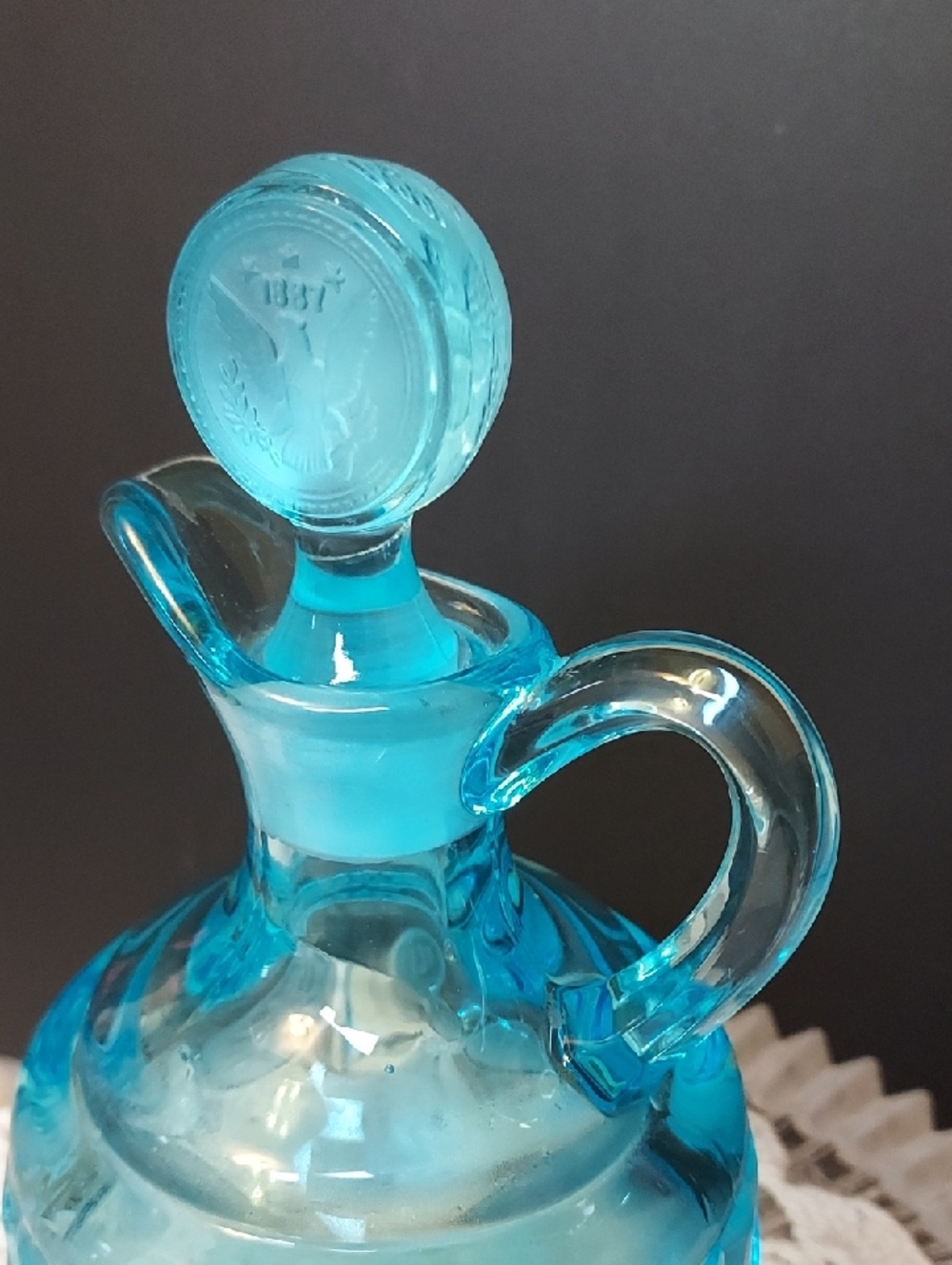 Vintage Fostoria Blue Glass Cruet With Stopper 1960s - Picture 8 of 10